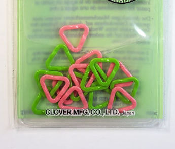 Stitch Markers Triangle (Small) by Clover 3149