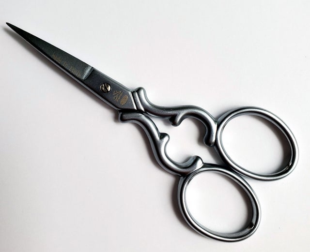Premax products  Embroidery scissors curved F10220400M